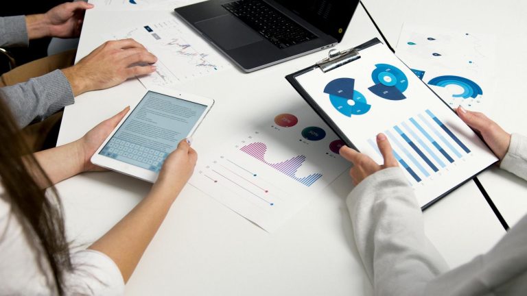 Data-Driven Marketing: Using Analytics to Drive Growth in 2025