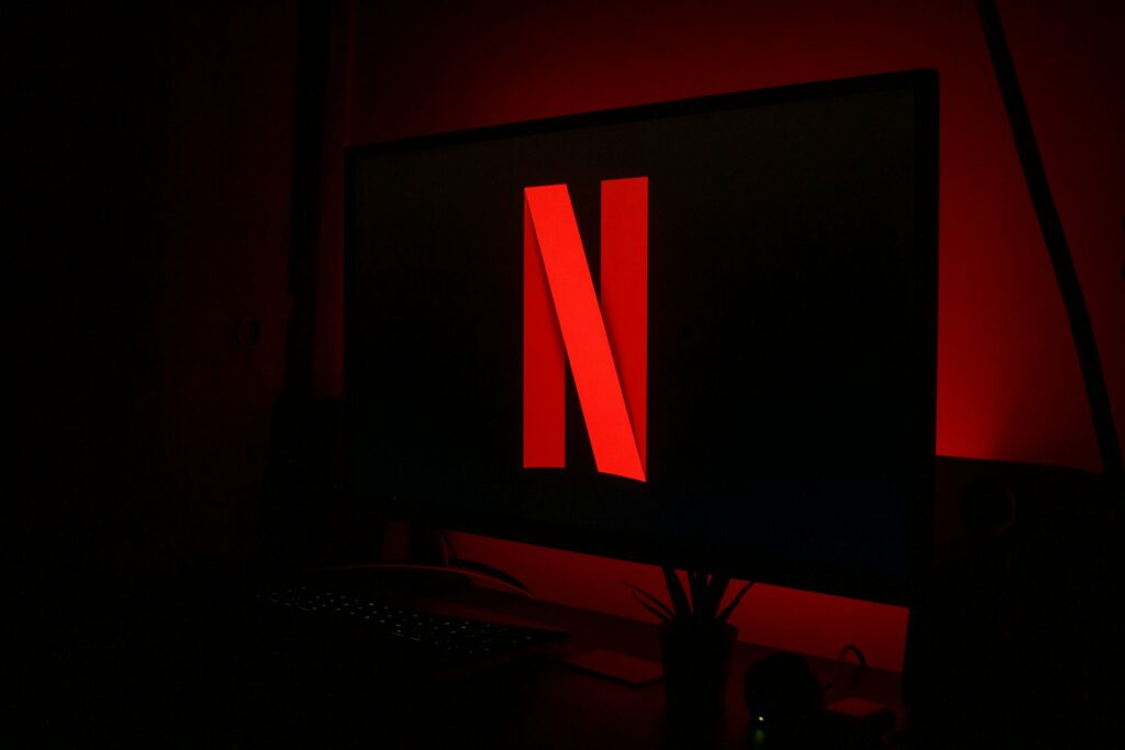 The Netflix logo glows in the dark.